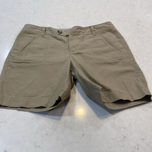 Eddie Bauer Mercer Fit Khaki Shorts Women's Sz 12 Mid Rise Flat Front Chino